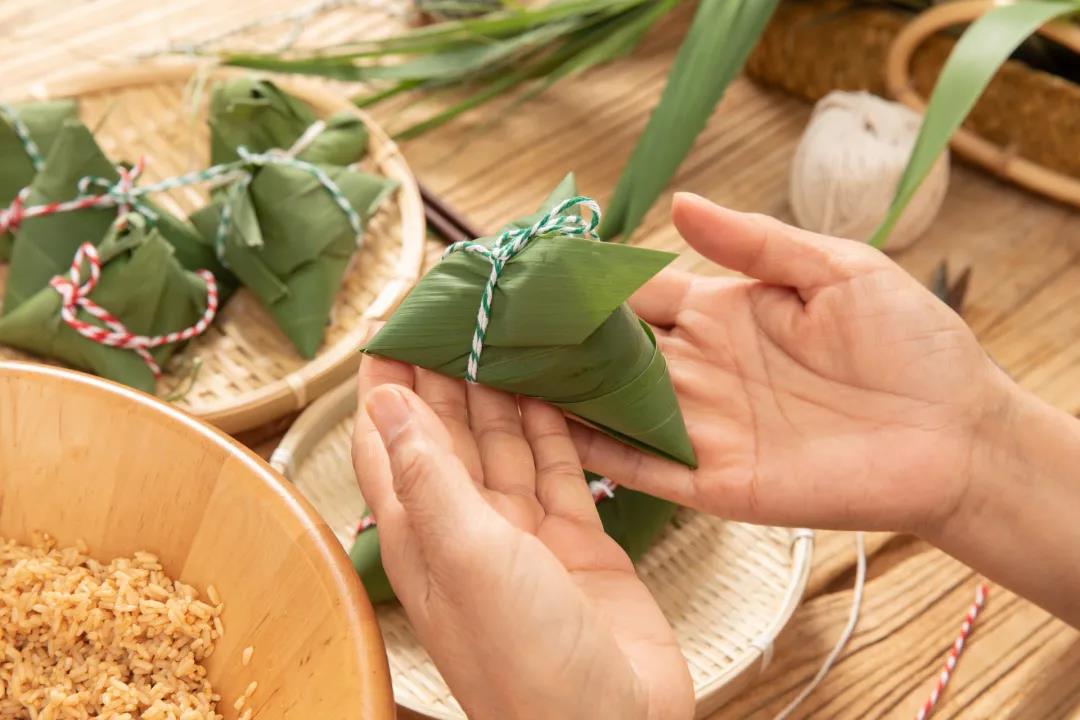 端午情濃，回味傳統(tǒng) | 明路開(kāi)展包粽子比賽活動(dòng)